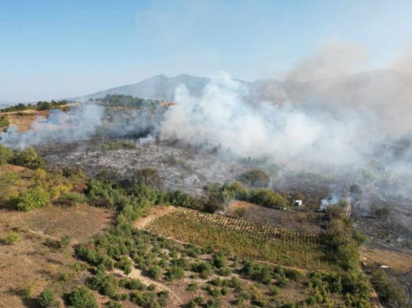 QMK: Është duke u shuar zjarri mbi fshatin Veshallë, është kërkuar mbështetje ajrore