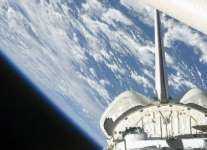 Astronautët e anijes "Endeavour" nisën ecjen e parë në hapësirë Endeavour++++