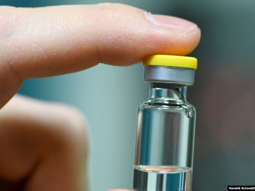 BE-ja mund të miratojë vaksinën e Pfizer 