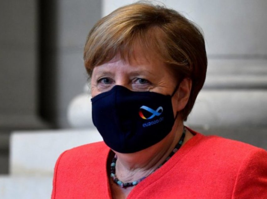 Merkel paralajmëron përballjen me valën e tretë të COVID-19 në Gjermani
