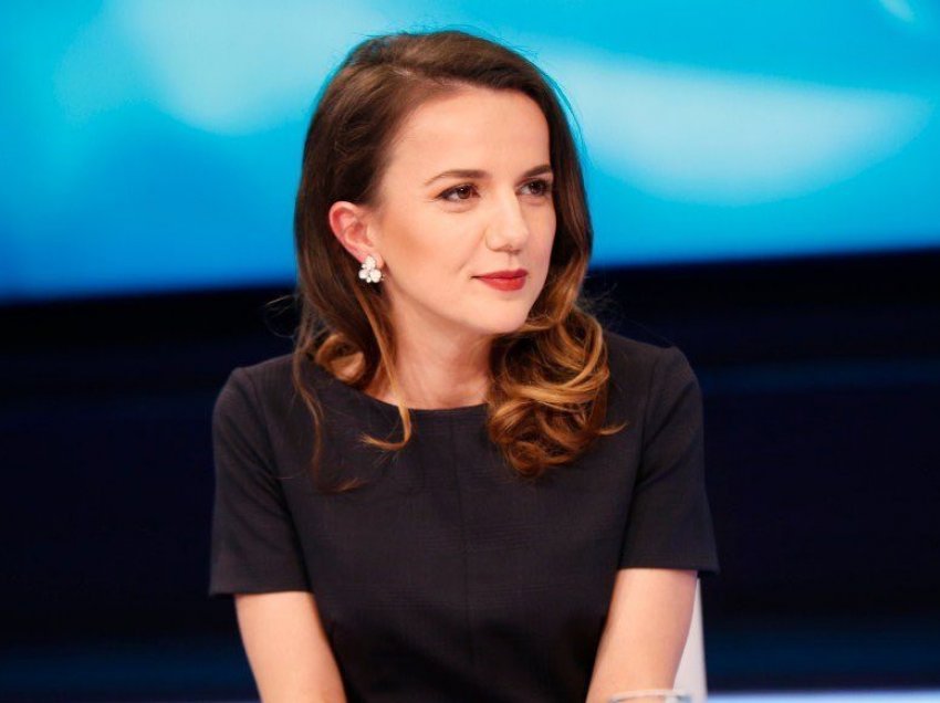 Rudina Hajdari: Duhet të vijë një klasë e re politike, si në Kosovë ashtu edhe në Shqipëri