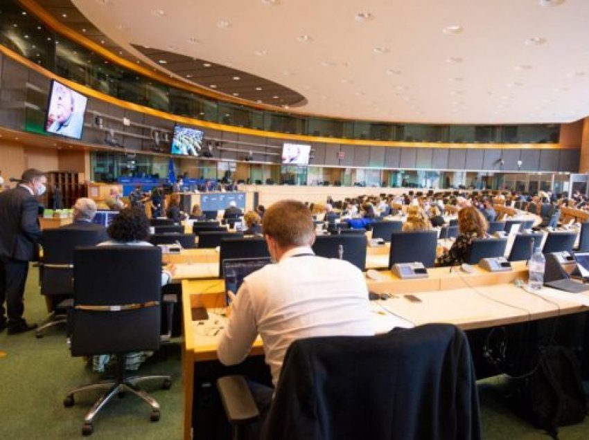 Negociatat/ “Rama akuzohet për tendenca autoritariste në PE”/ Çfarë thotë raporti i diskutuar, i cili dënon…
