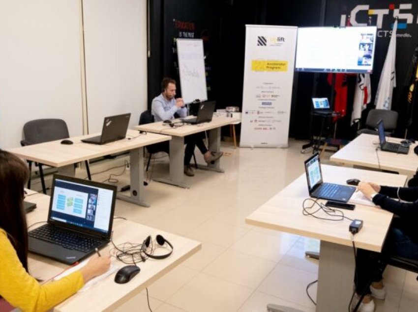 Ekspertët e Uplift Albania ndajnë me startupet eksperiencën e tyre mbi financat dhe investimet