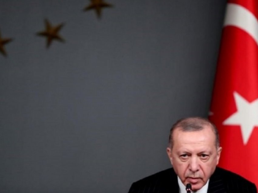 ​Erdogan: Bllokim total në Turqi