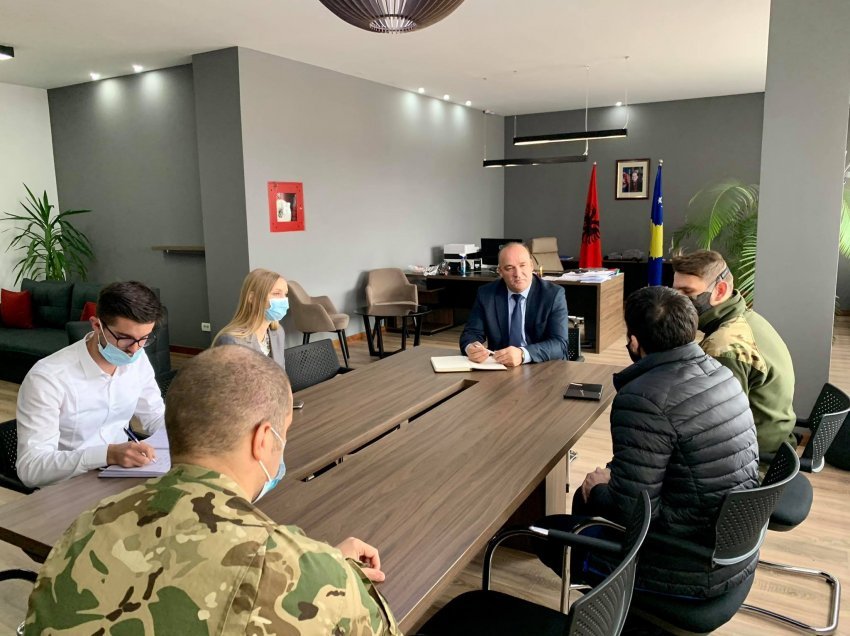 Kryetari Bulliqi priti përfaqësuesin e KFOR-it në Podujevë