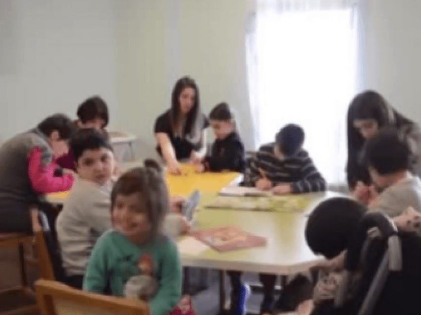 Pandemia ndërlikon arsimimin e fëmijëve me aftësi të kufizuar në Malin e Zi