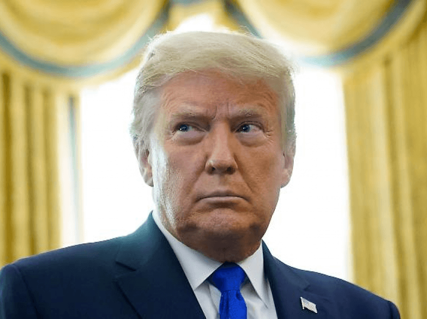 Trump vazhdon luftën me mullinjtë e erës