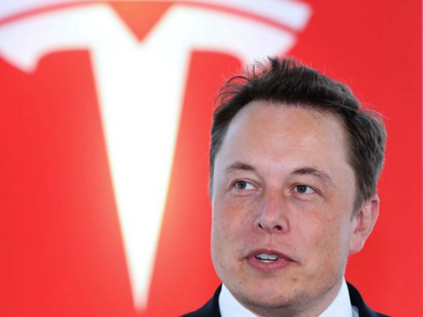 Elon Musk ka dashur të shesë Tesla tek Apple