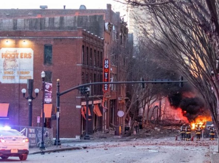 Publikohen pamjet e shpërthimit të fuqishëm në Nashville