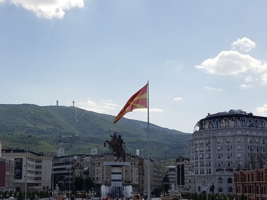 Arrestohet një person në Shkup për armë