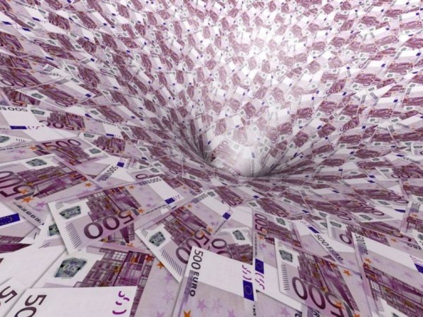 Gati 800 milionë euro i dërguan mërgimtarët për vetëm 10 muaj në Kosovë