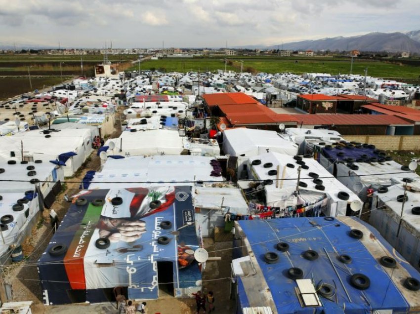 Liban: Digjet një kamp refugjatësh sirianë