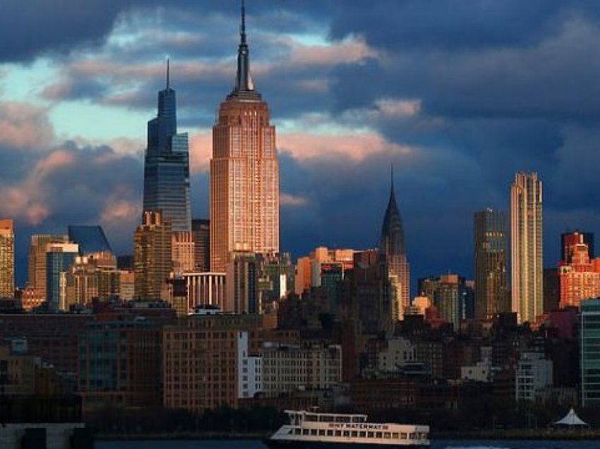 Panik në Nju Jork, kërcënim me bombë tek Empire State