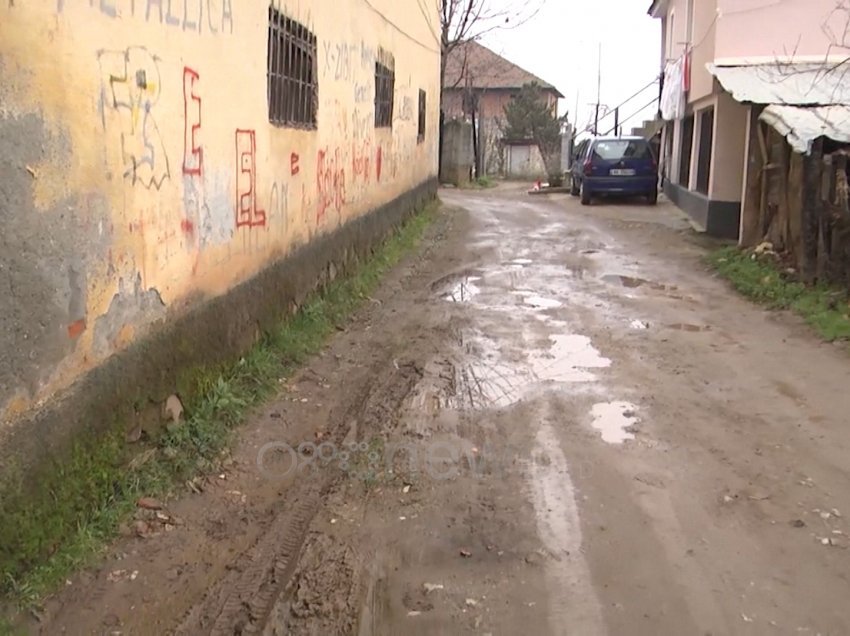 Lagjia e harruar në Peshkopi, banorët akuzojnë krybashkiakun për neglizhencë