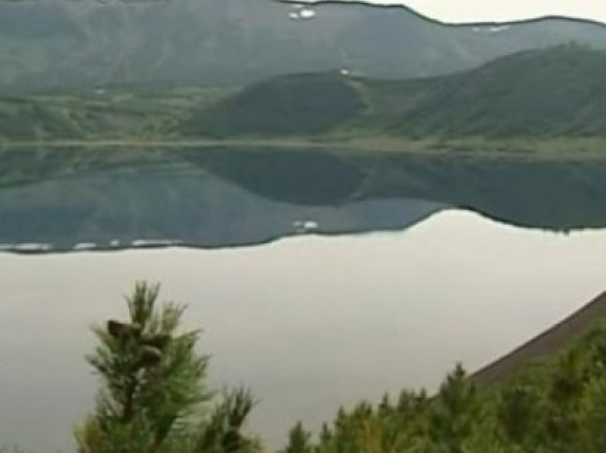 Liqeni misterioz që merr jetë njerëzish dhe askush nuk guxon ta vizitojë