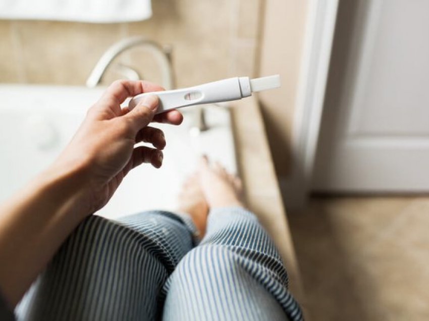 Çfarë duhet të diskutoni me gjinekologun në vizitën e parë të shtatzënisë