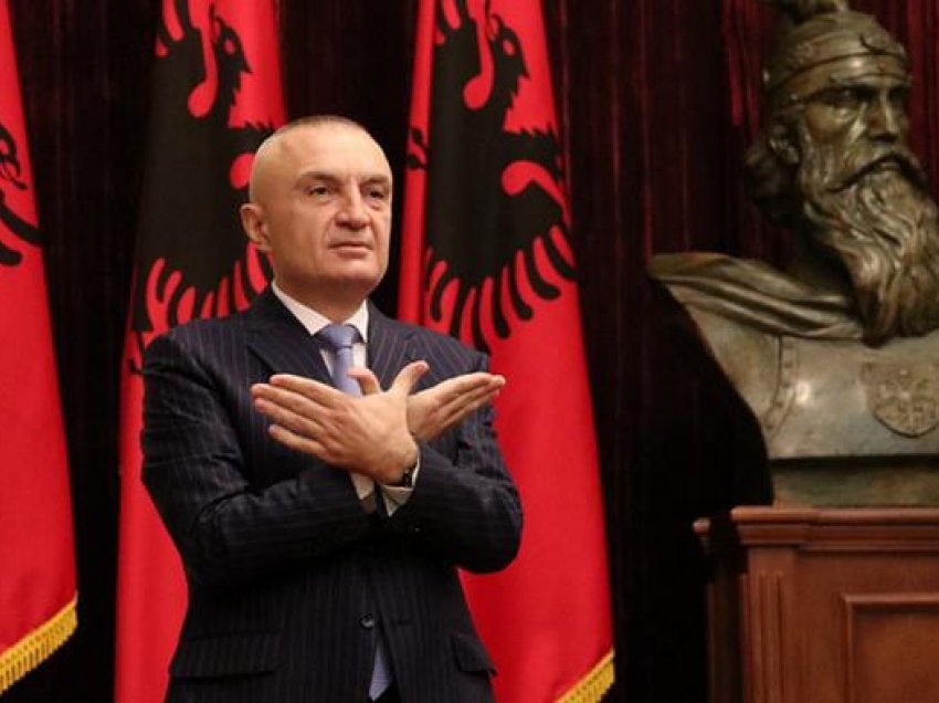Tiranë: Presidenti dekreton ndryshimet në kabinet