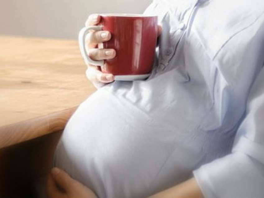 A është i sigurt udhëtimi me avion gjatë shtatzënisë?