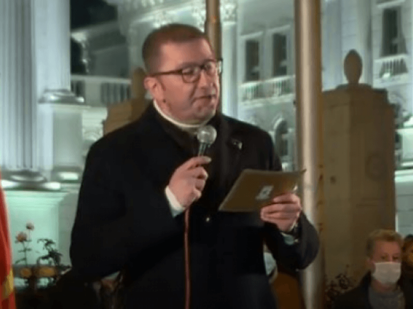 Mickoski: Zaev duhet të kërkojë falje për deklaratat e dhëna