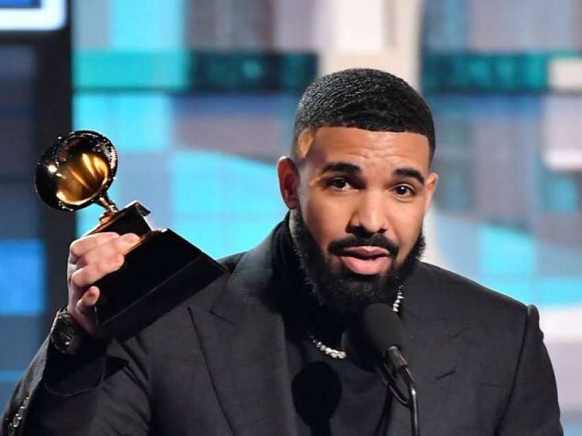 “Është i korruptuar,”- Pasi The Weeknd u “përjashtua” nga nominimet, Drake bën thirrje që Grammy të zëvëndësohet me një event tjetër çmimesh