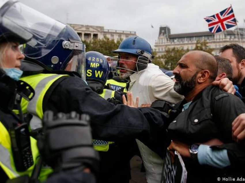 Mbi 60 persona të arrestuar në protestën kundër bllokimit në Londër