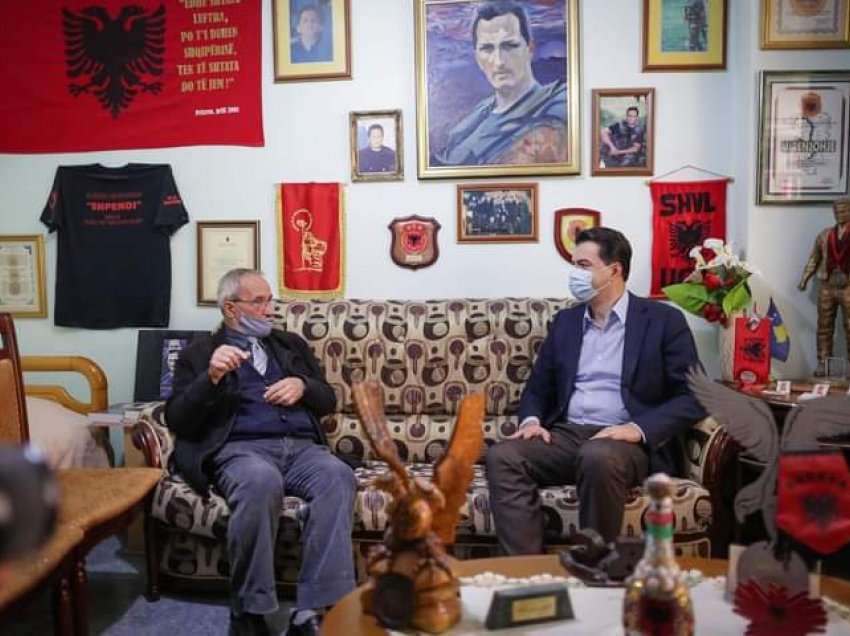 Basha nderon heroin e luftës së Kosovës: Shqiptarët nuk i kanë penguar kufijtë e ngritur padrejtësisht për të shtrirë dorën e ndihmës