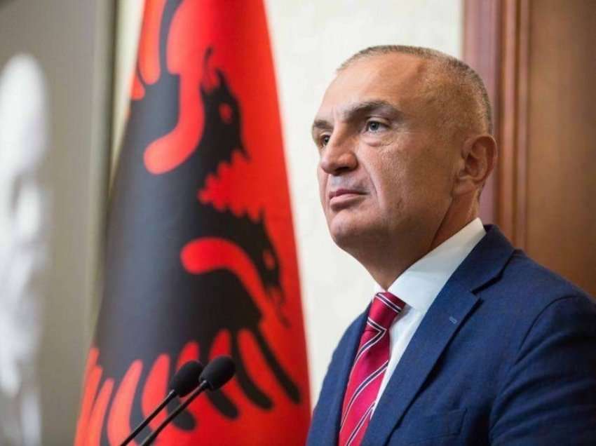 Presidenti Meta uron shqiptarët në ditën e Çlirimit, thirrje të rinjve: Sikurse bashkëmoshatarët tuaj 60 vite më parë, keni detyrë që…