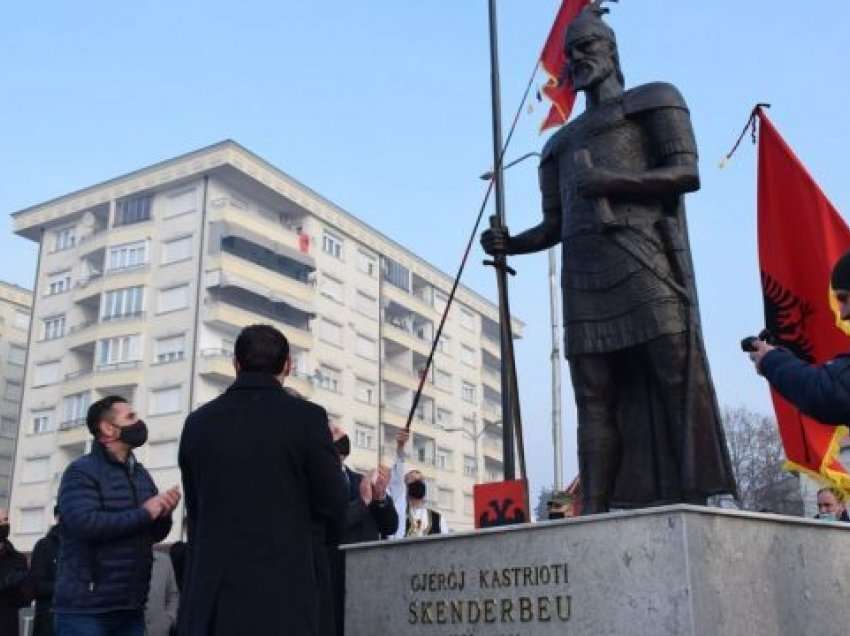 Puna e tij po cilësohet e dobët, reagon autori i shtatores së Skënderbeut në Prizren