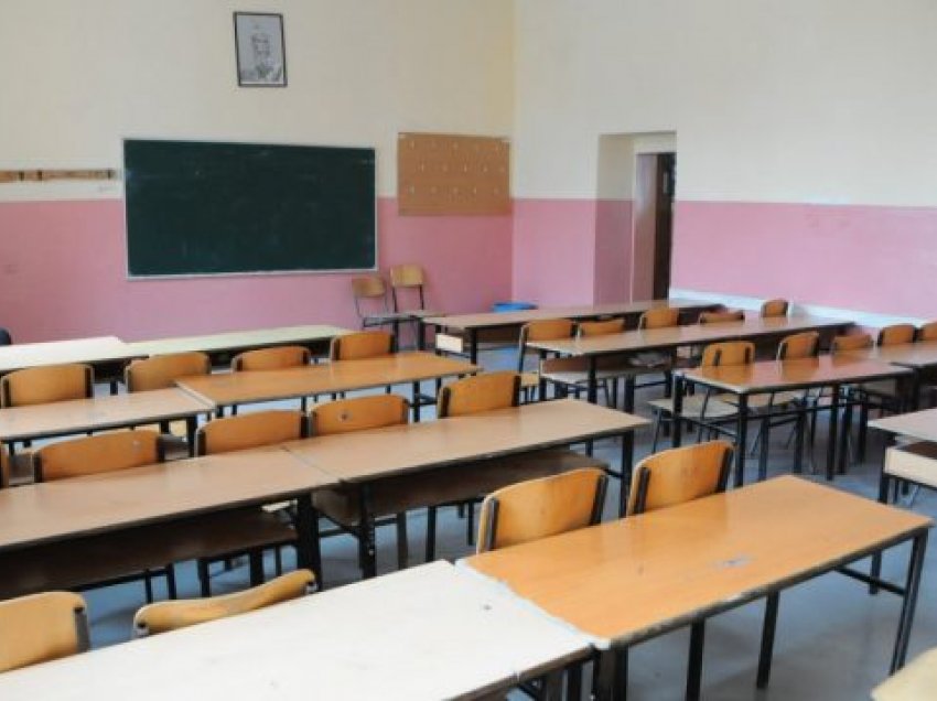 Maqedoni, mësimdhënësit nuk heqin dorë nga greva