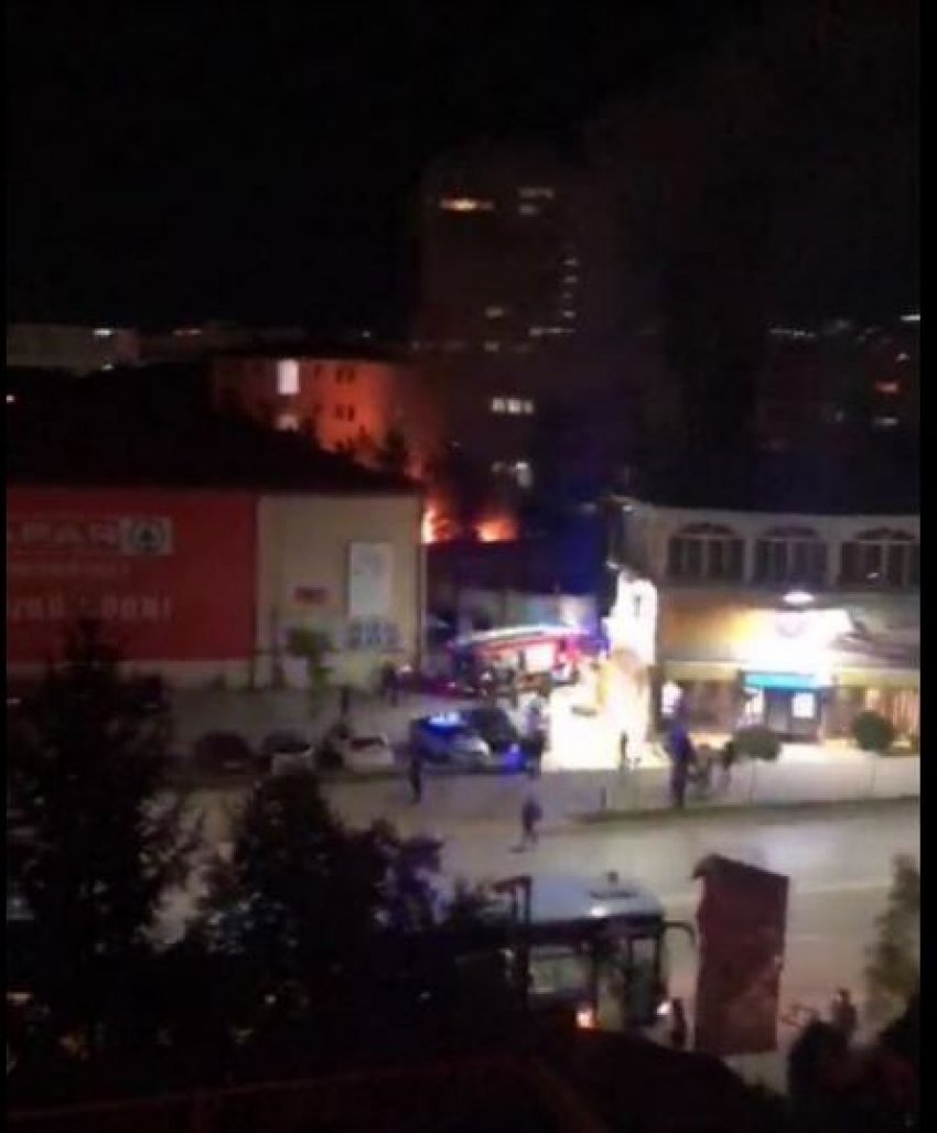 Përfshihet nga zjarri një objekt 'Te Qafa'në Prishtinë - Bota Sot