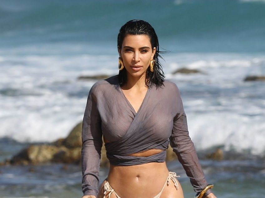 Kim Kardashian ngrit temperaturat me pozat joshëse nga xhakuzi