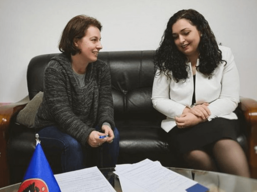 Donika Gërvalla uron Vjosën: Sa krenarë na bën kjo Republikë