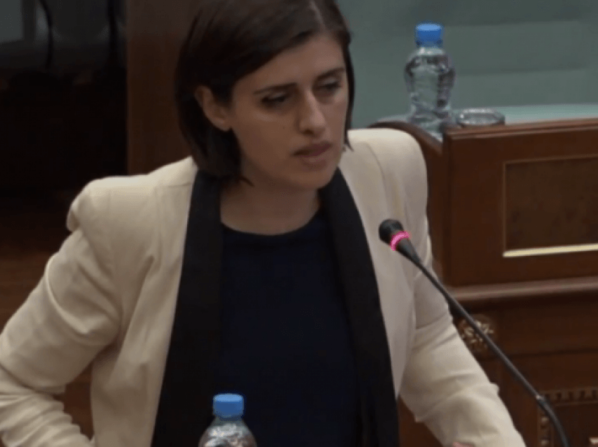 Nënkryetarja e Kuvendit flet për seancën e djeshme: Nuk u kontrabandua asgjë