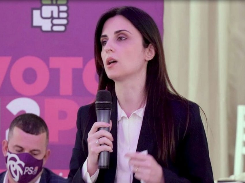 Kryebashkiakja e Durrësit takim me gratë: Mandati i tretë do të jetë vazhdim i projekteve të mëdha