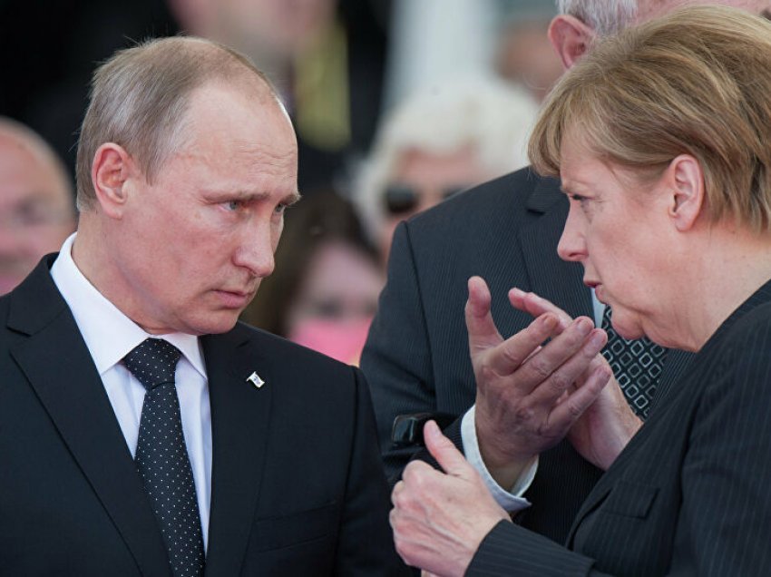 Merkel dhe Putin diskutojnë për tensionet në Ukrainë