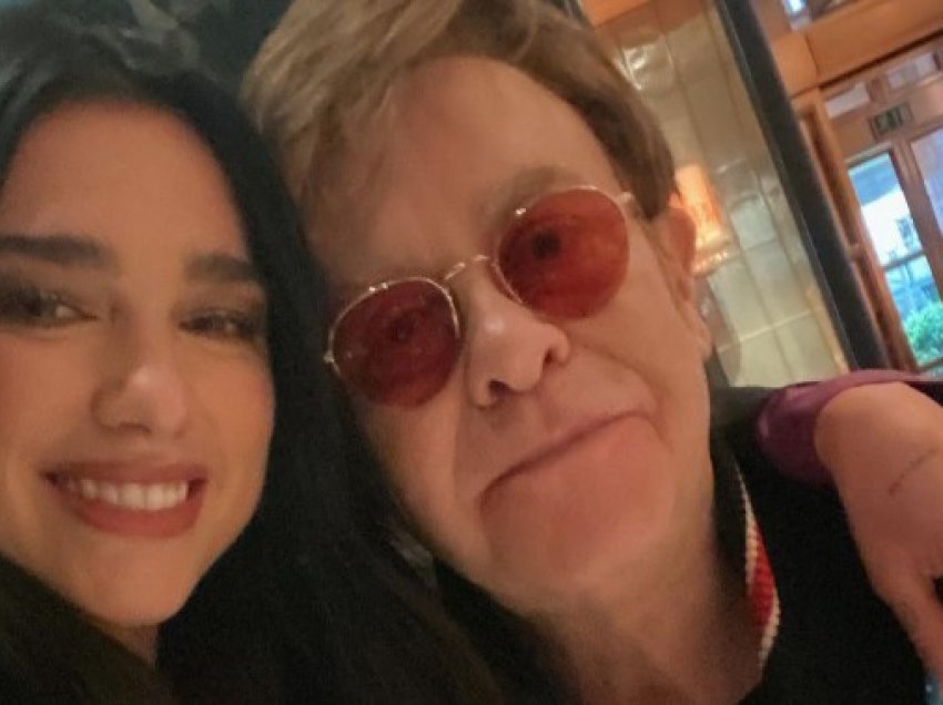 Me një foto krah Elton John, Dua Lipa ka një njoftim për fansat