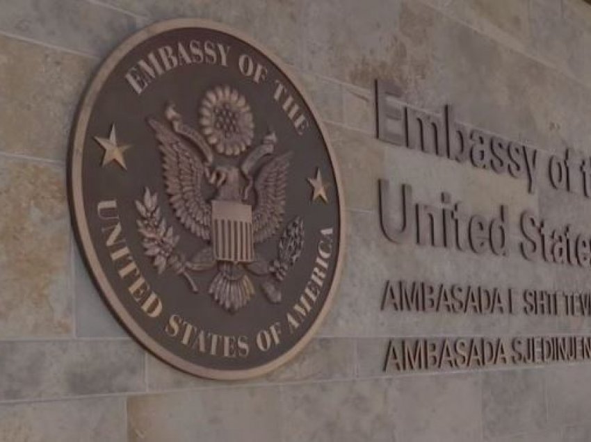 Ambasada Amerikane uron Muajin e Ramazanit