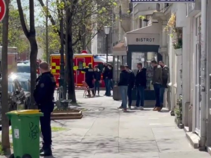 Sulm me armë jashtë një qendre të vaksinimit në Paris, një i vdekur dhe një i plagosur 