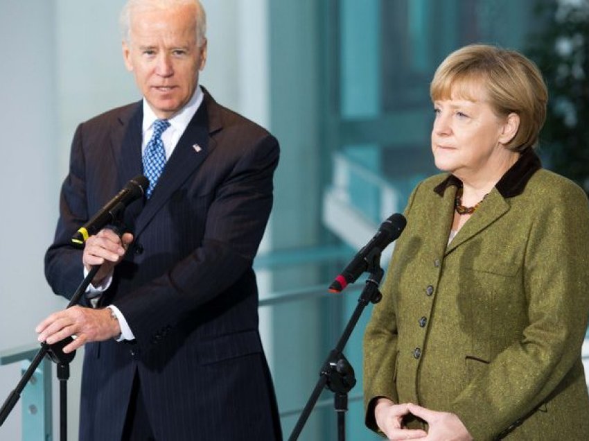 Merkel, Biden: Rusia të tërheqë trupat nga kufiri me Ukrainën
