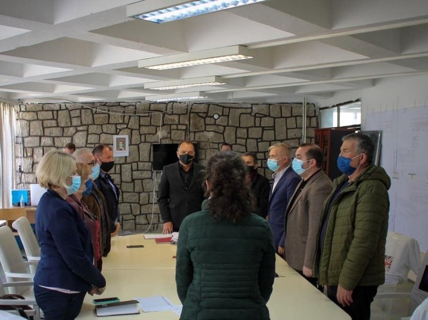 Komiteti i Gjilanit nderon kontributin e jashtëzakonshëm të Ymer Demollit