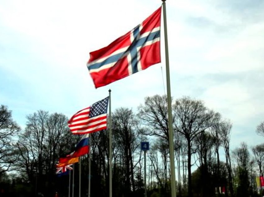 Norvegjia i jep leje ushtrisë amerikane që të ndërtojë në tokën e saj
