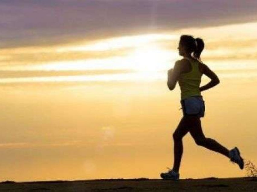 Ecje e shpejtë apo vrapim? Zbuloni cila është më e mirë për shëndetin tuaj