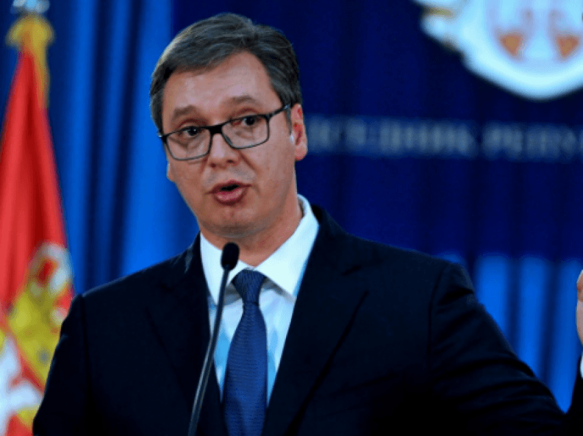 Vuçiq: Të gjithë ata që janë vaksinuar në Serbi do të marrin para
