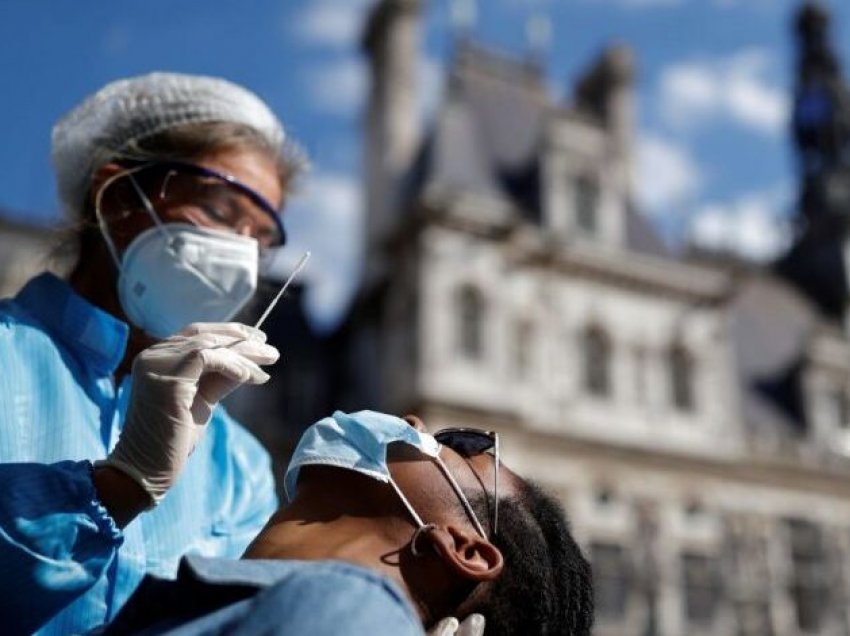 Franca lejon vaksinimin e të rinjve nga mosha 12 vjeçare