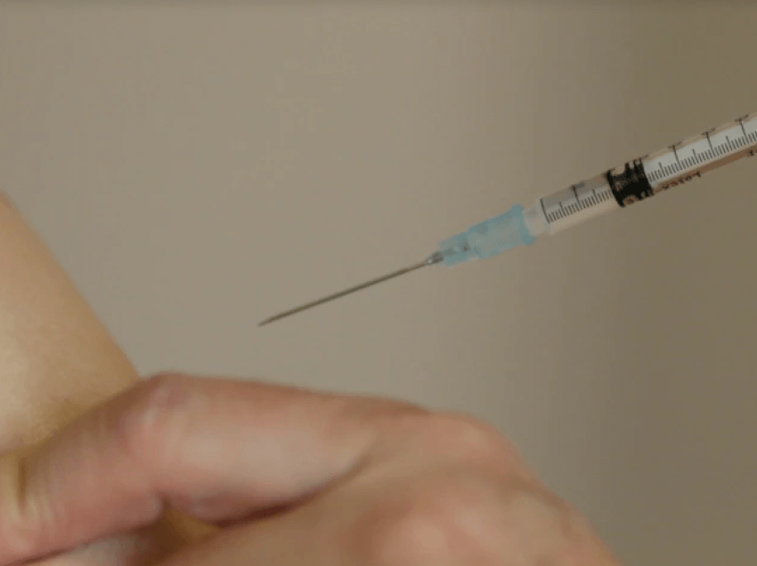 Gjermania lejon një dozë përforcuese të vaksinës kundër COVID-19