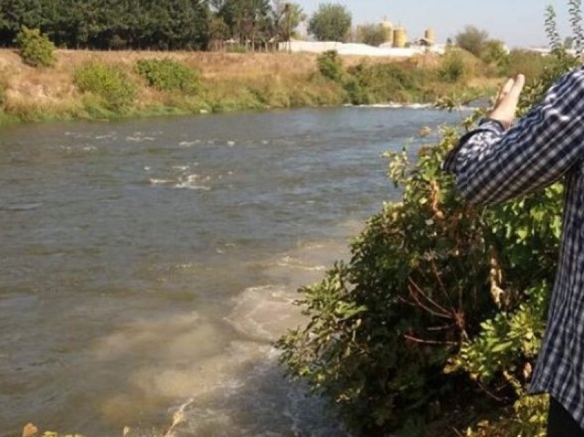 Në lumin Vardar afër Tetovës gjendet një trup i pajetë