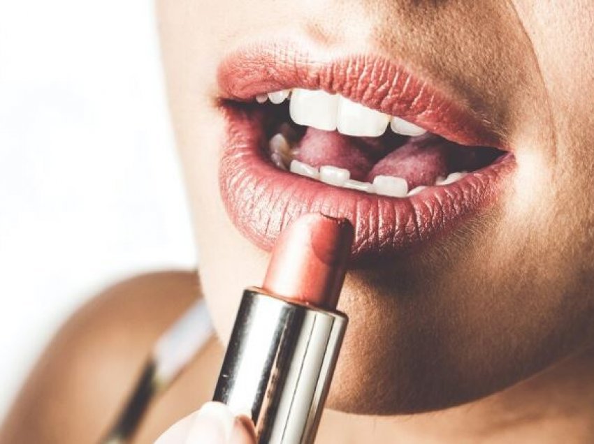 5 gjërat që buzët tuaja ju tregojnë për shëndetin