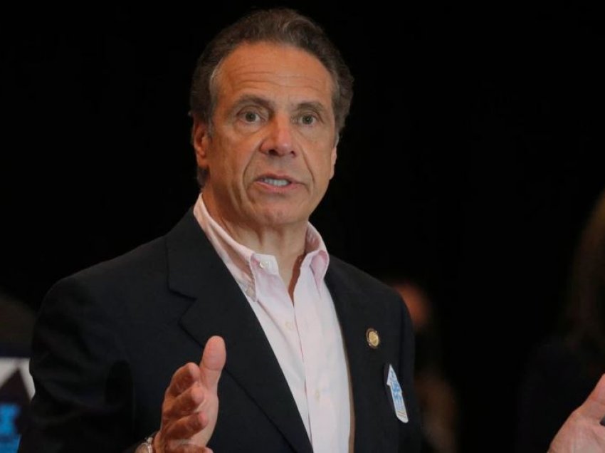 Shtohet presioni për dorëheqjen e guvernatorit të Nju Jorkut