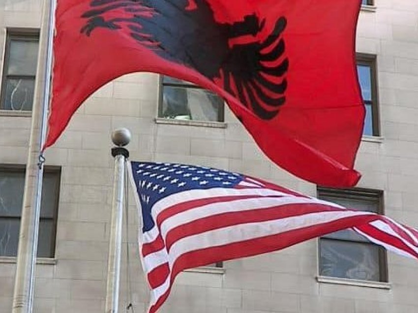 Kongresi Pan-Shqiptar Amerikan shkarkon dy anëtarë