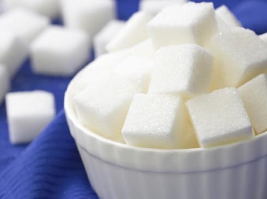 Këto janë dëmet e sheqerit edhe kur konsumohet në sasi të vogël